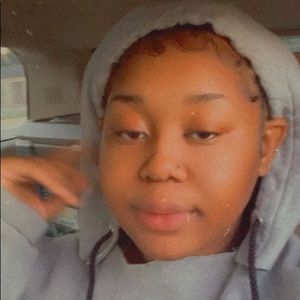 Meet your Posher, Niyonna